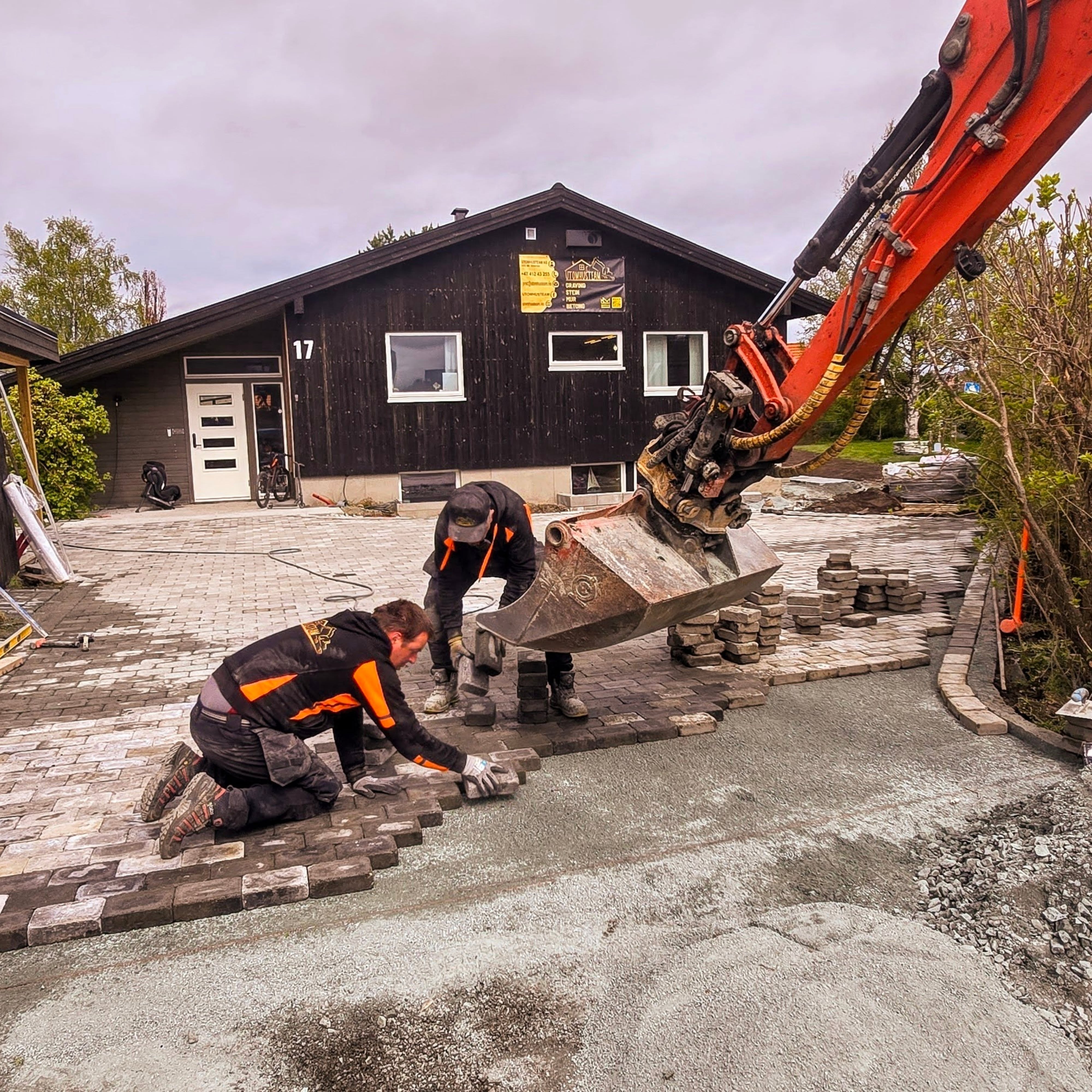Oppkjørsel og steinlegging